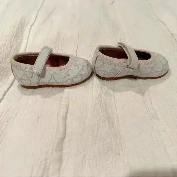Rachel - Ariel white baby mary Jane’s. Size 2 months - Picture 3 of 6